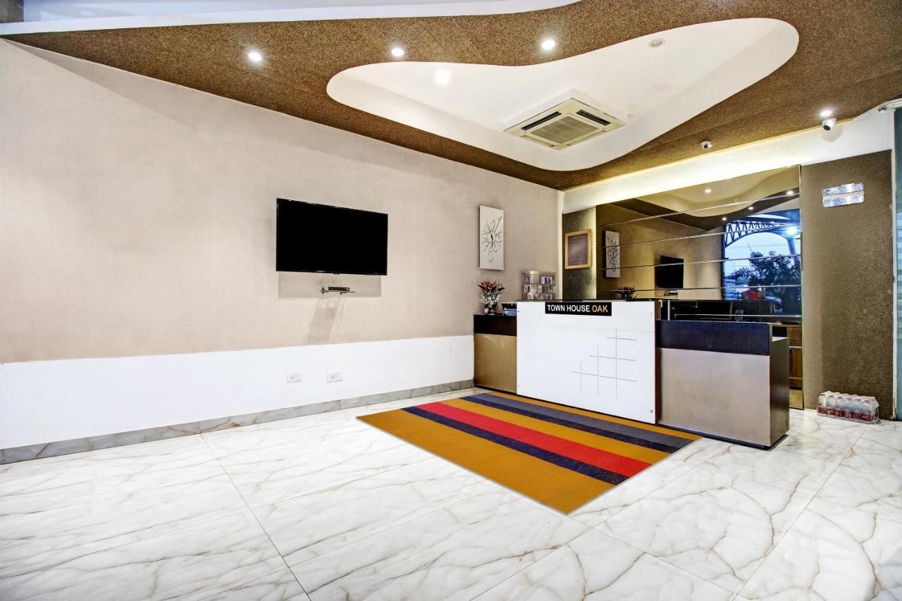 Townhouse Oak 46940 Hotel Vrindavan Sultanpur  Exterior photo