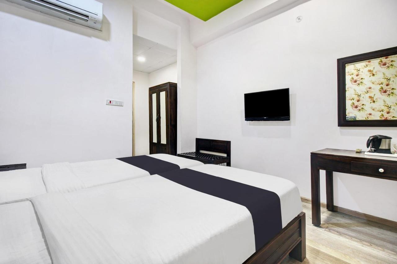 Townhouse Oak 46940 Hotel Vrindavan Sultanpur  Exterior photo
